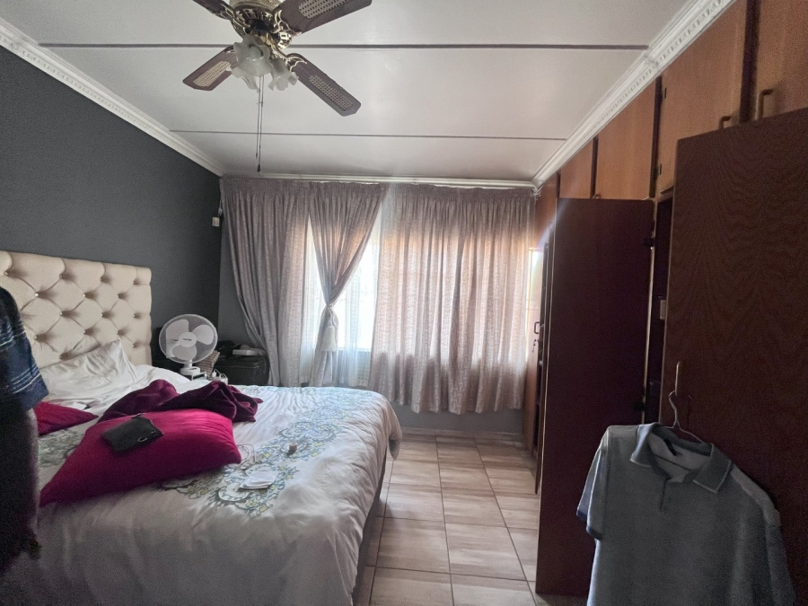 4 Bedroom Property for Sale in Generaal De Wet Free State